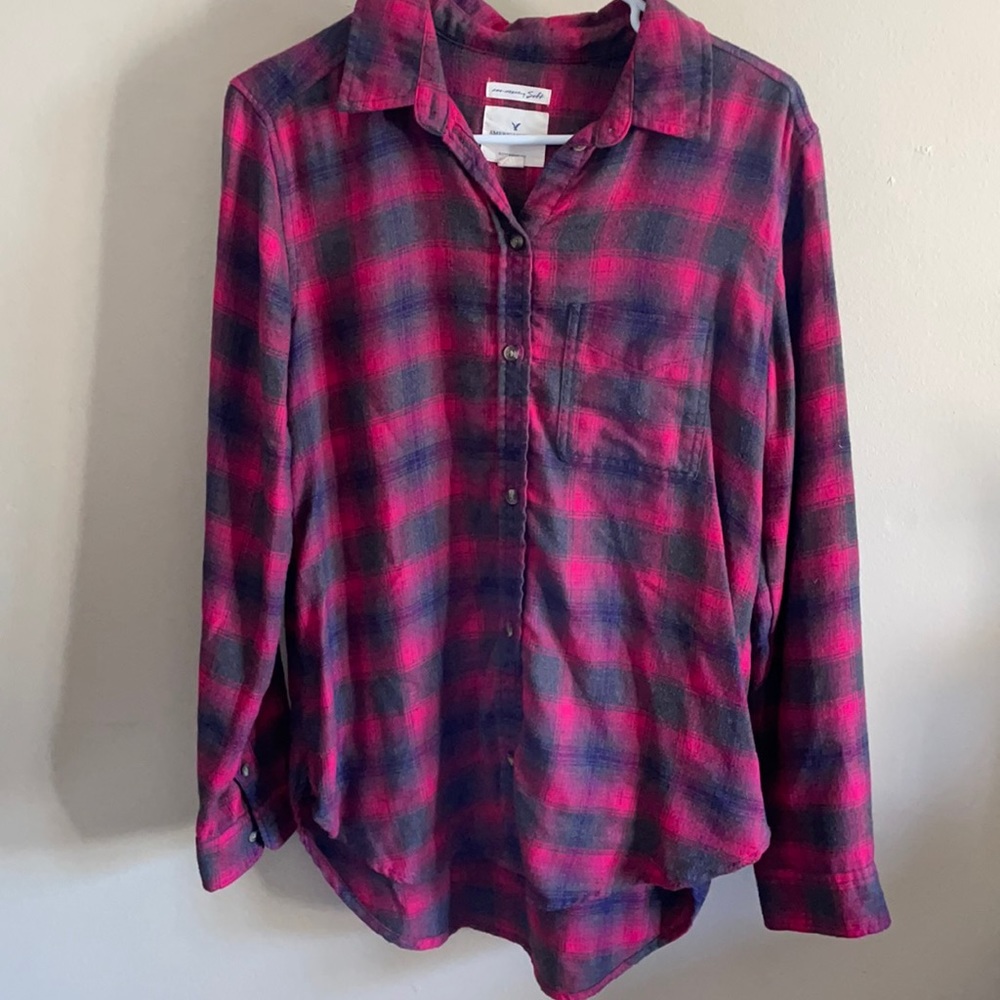 M American Eagle pink purple and gray flannel